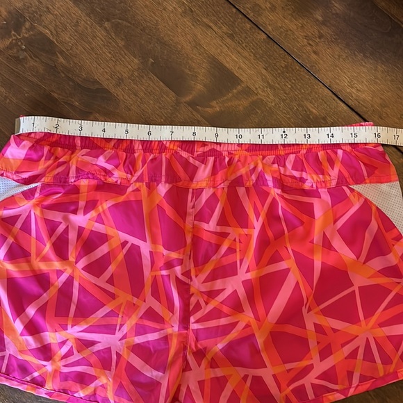 Old Navy Athletic Shorts Pink & Orange Pattern size Medium - Picture 7 of 7